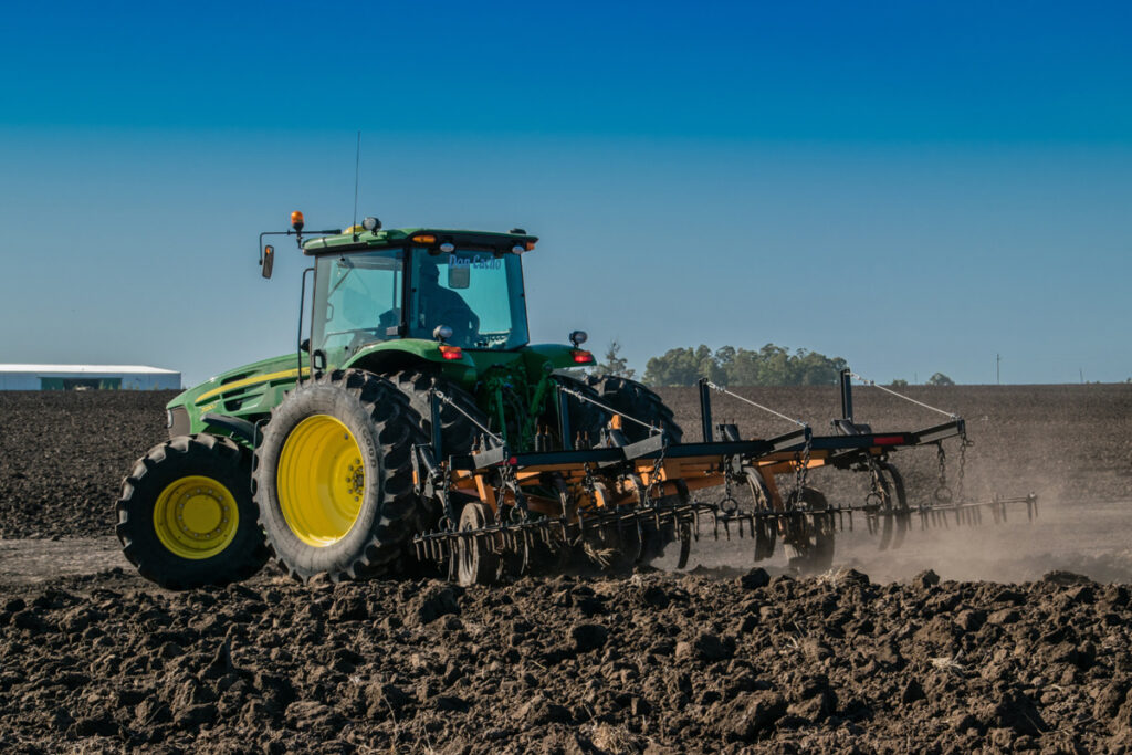 EverGRO FS Lubricants to protect your farm equipment's hydraulic systems
